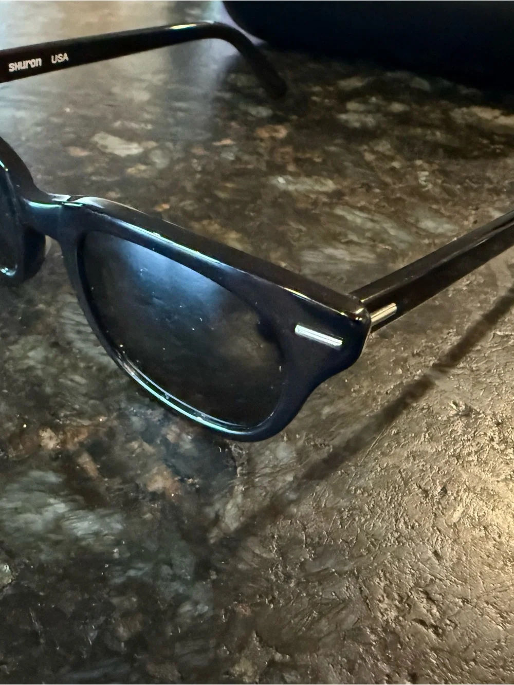 Unisex Classic Black Square Sunglasses